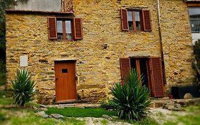 Pampihouse, Luxury Rustic House Near River